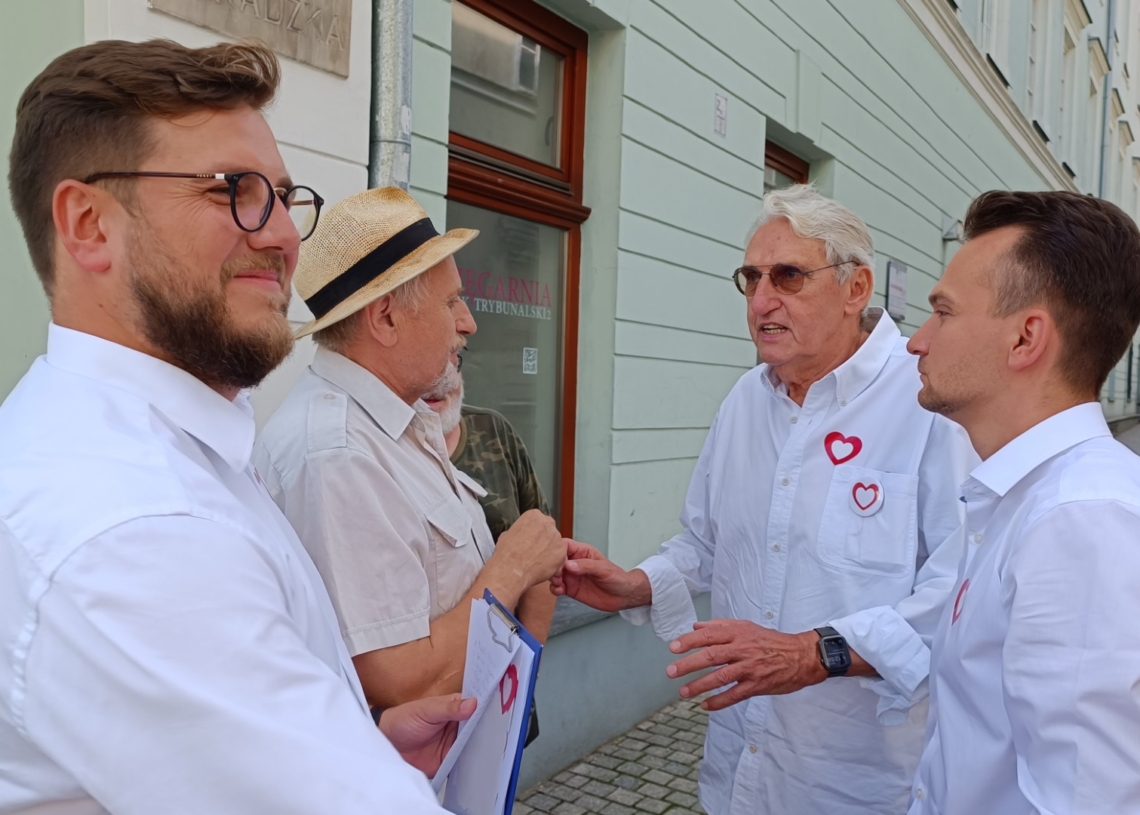 Bogusław Wołoszański, kandydat PO z Piotrkowa Tryb.
