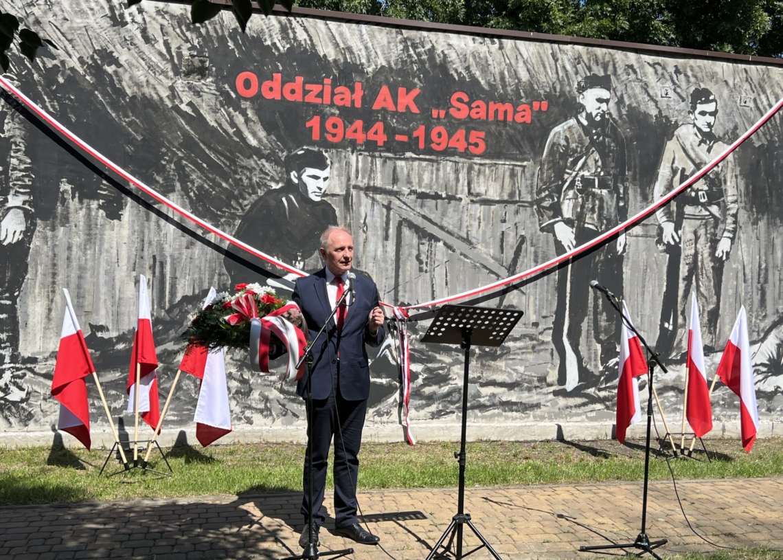 W Koluszkach odsłonięto mural poświęcony żołnierzom AK