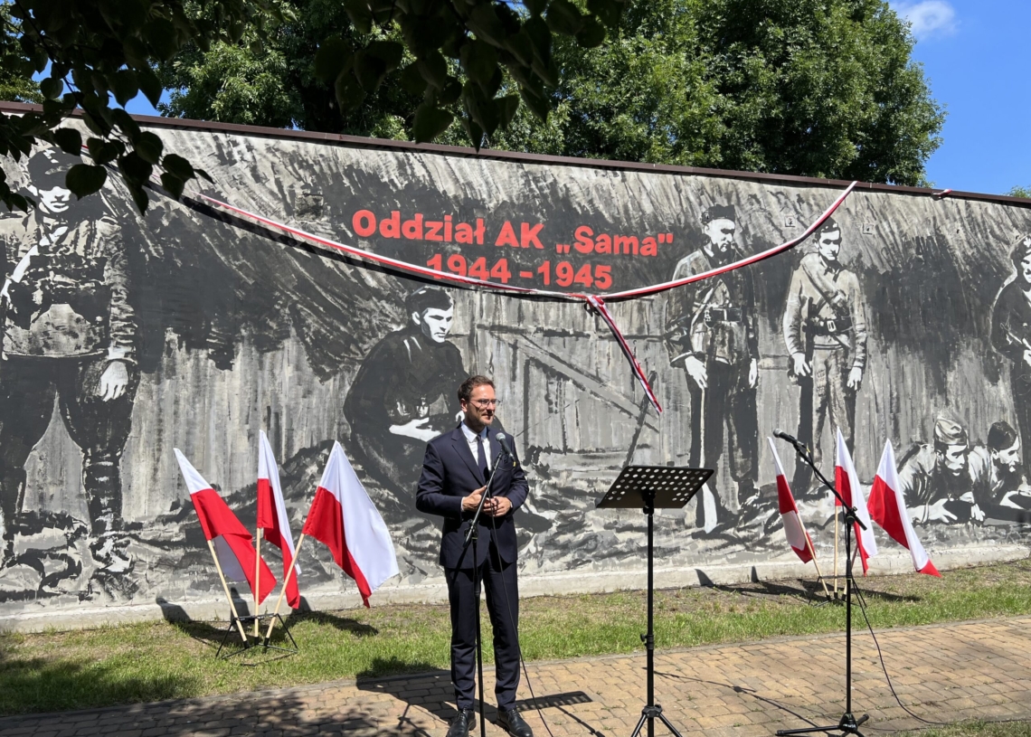 W Koluszkach odsłonięto mural poświęcony żołnierzom AK