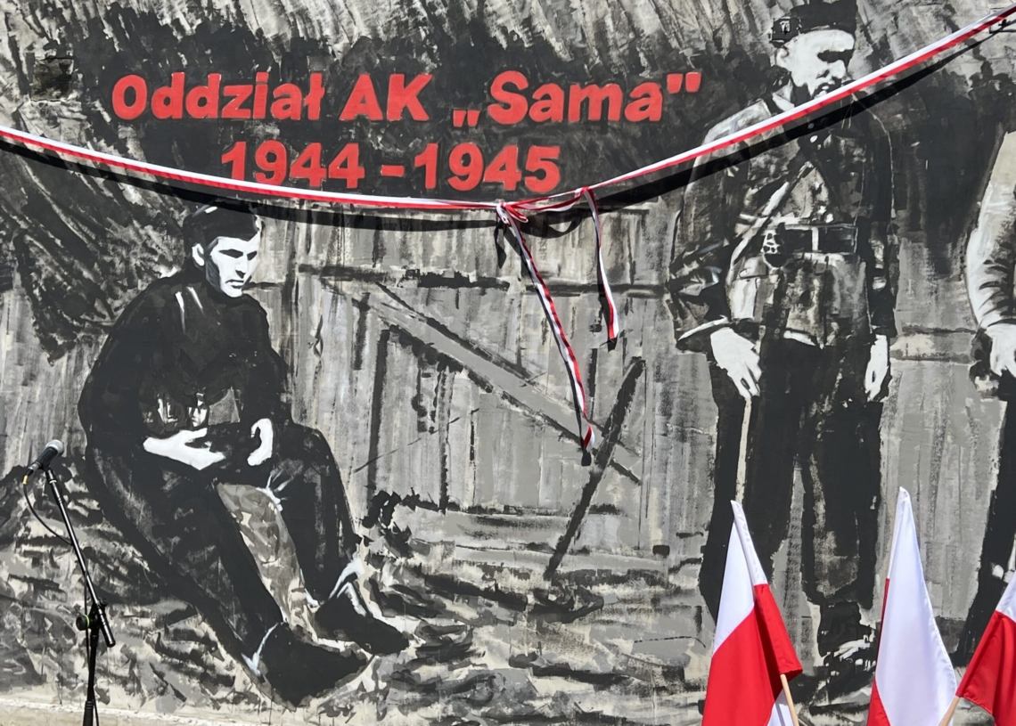 W Koluszkach odsłonięto mural poświęcony żołnierzom AK