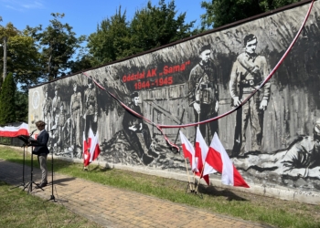 W Koluszkach odsłonięto mural poświęcony żołnierzom AK