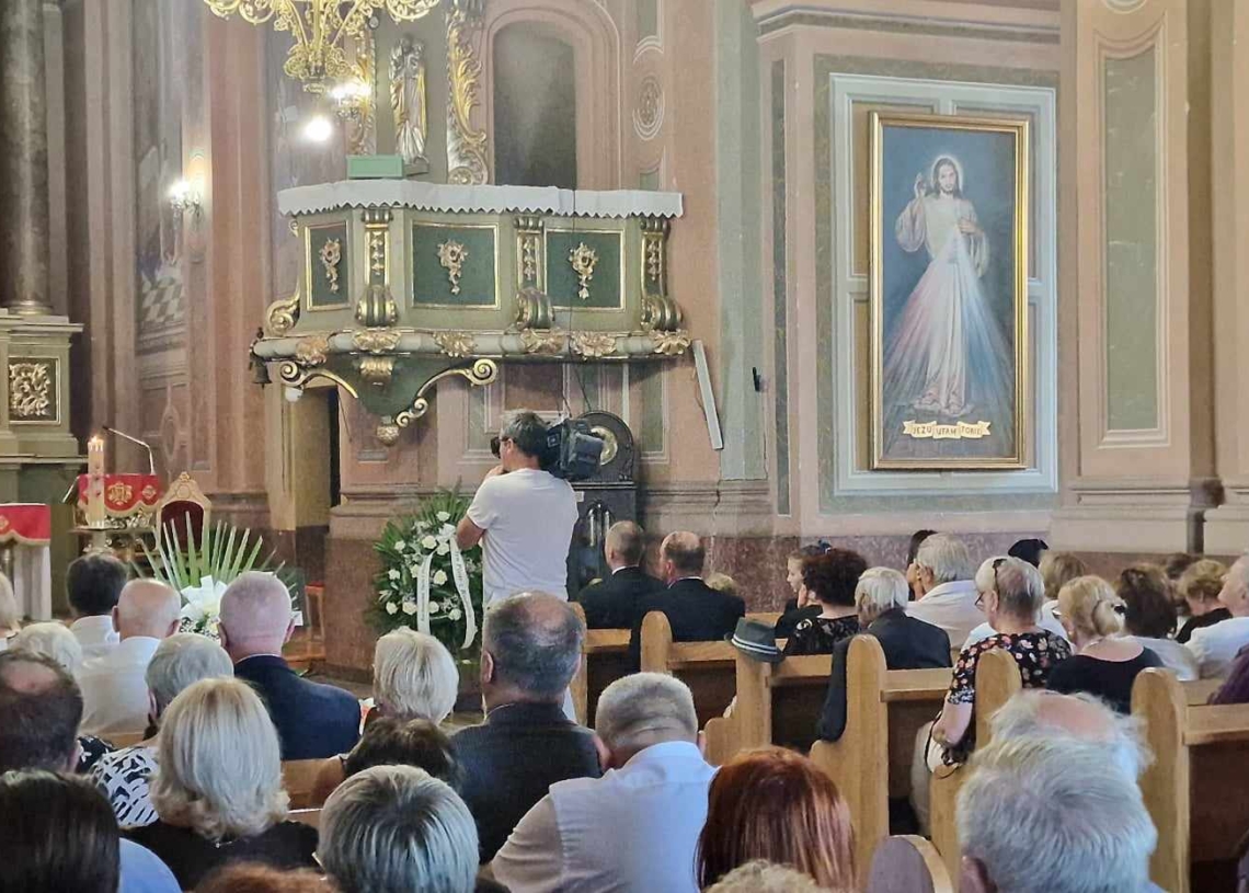 Krzysztof Lisiecki spoczął na cmentarzu w Brzeźniu