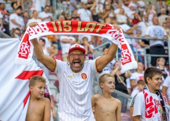 Doping kibiców w meczu ŁKS Łódź - Pogoń Szczecin
