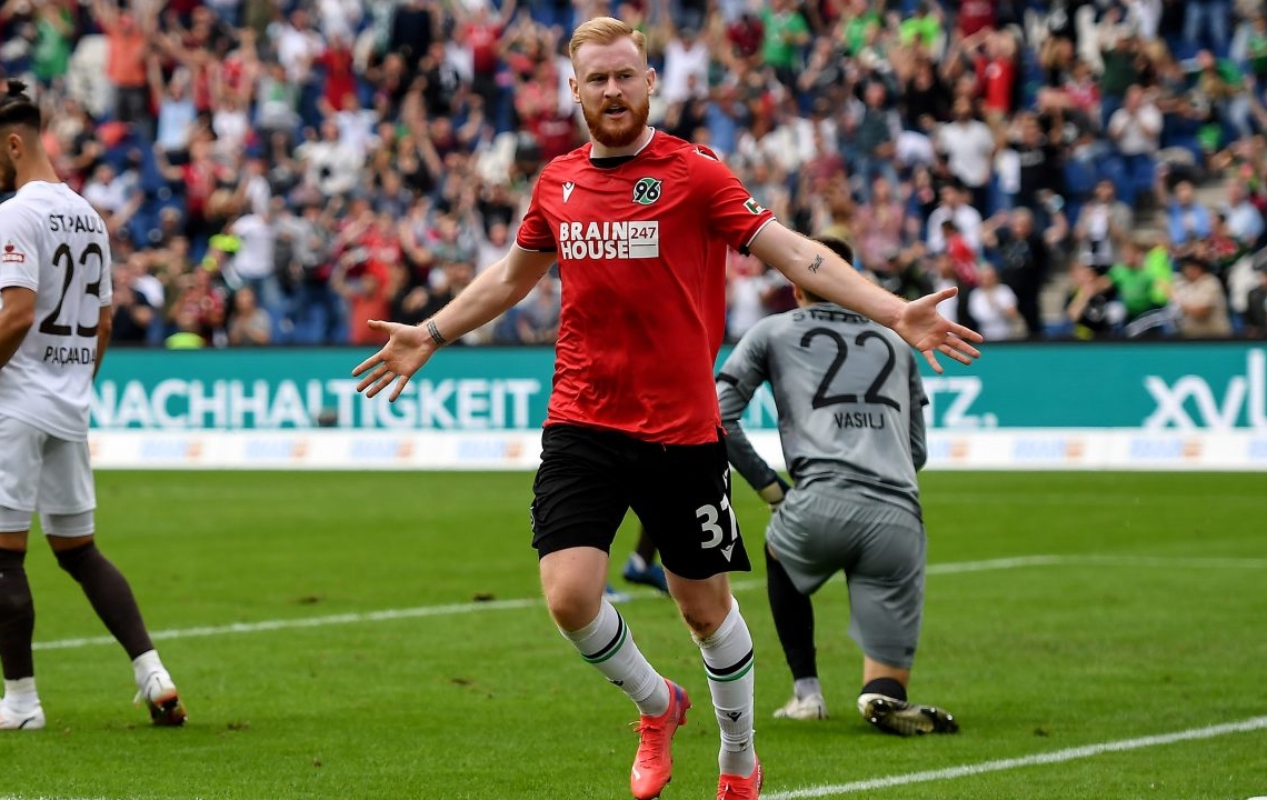 Sebastian Kerk nowym piłkarzem Widzewa? 29-letni pomocnik przechodzi w Łodzi testy medyczne 1 Sebastian Kerk na testach w Widzewie