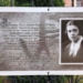 Plenerowa ekspozycja na parkanie piotrkowskiego muzeum. Pamięć o Powstaniu Warszawskim
