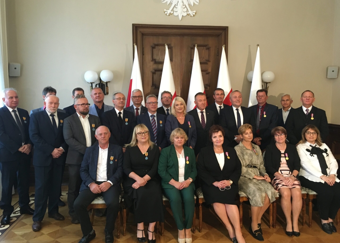 Odznaczenia państwowe dla zasłużonych mieszkańców Łódzkiego 1 Odznaczenia państwowe dla zasłużonych mieszkańców Łódzkiego