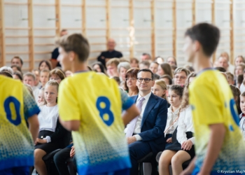 Wojewódzkie rozpoczęcie roku szkolnego w Rokicinach. Gościem premier Mateusz Morawiecki [ZDJĘCIA]