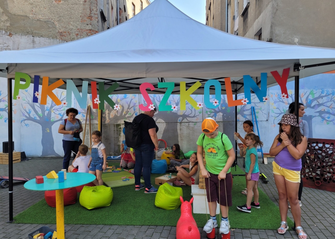 Piknik sąsiedzki dla łodzian przy ulicy Gdańskiej 16