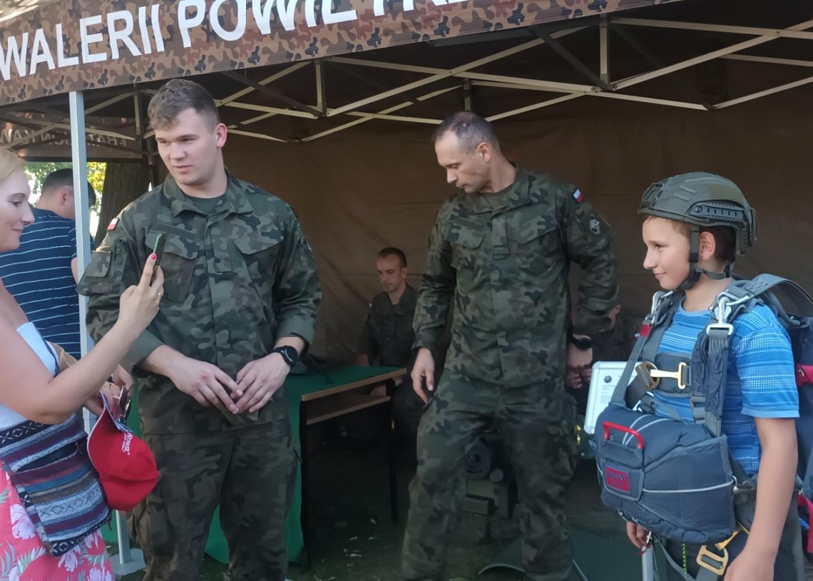 Piknik historyczno-militarny w Chąśnie