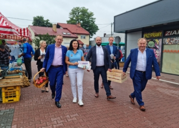 Robert Telus w Rawie Mazowieckiej o pomocy dla sadowników