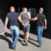Trzymał narkotyki w mieszkaniu. Podczas zatrzymania zaatakował policjanta