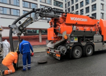Autobusy MPK-Łódź nie jeżdżą na ul. Kalinowej w Łodzi. Powodem awaria wodociągowa