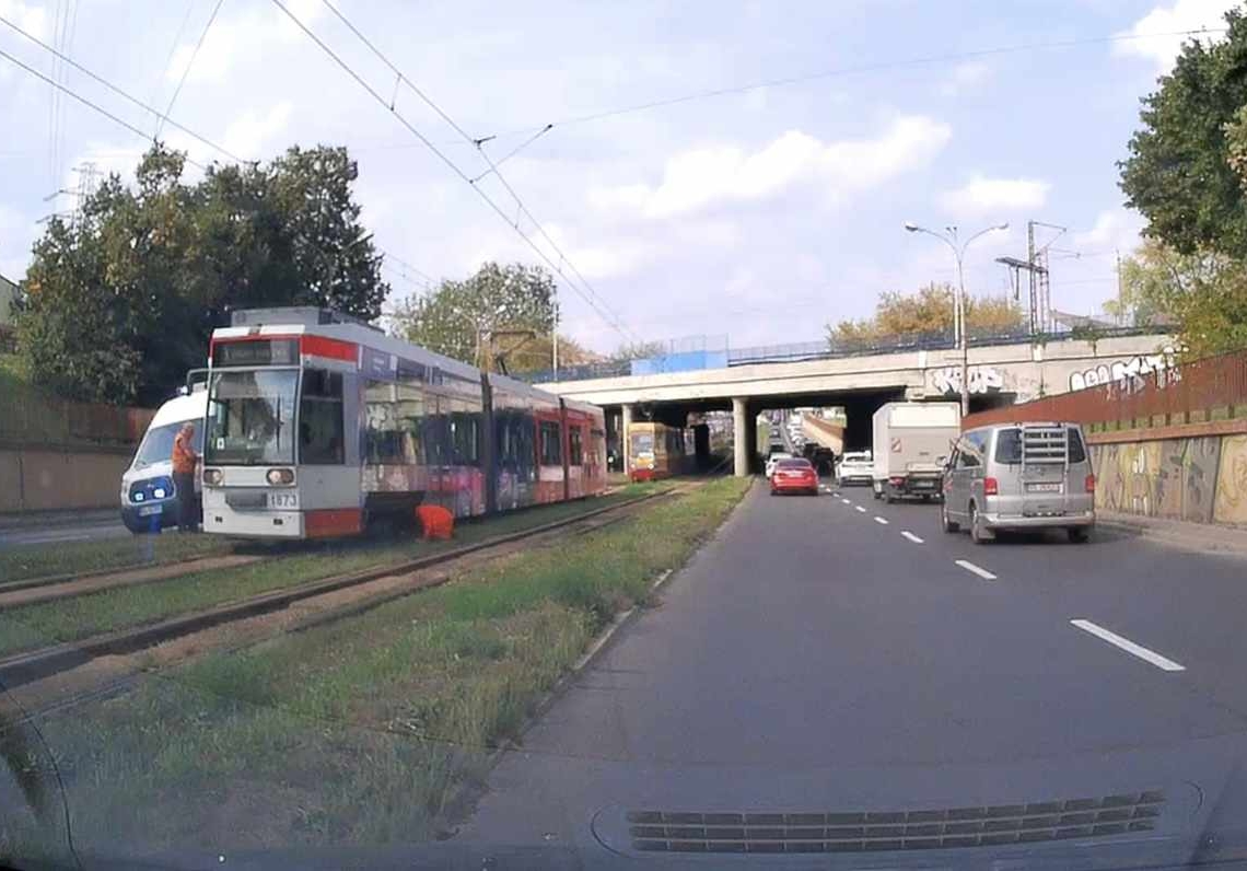 Zatrzymanie ruchu tramwajowego na ulicy Rzgowskiej