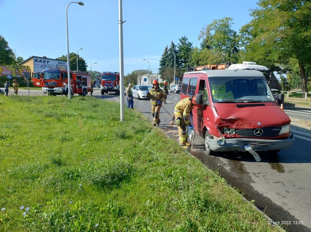 Wypadek w Sieradzu. Dwie osoby ranne