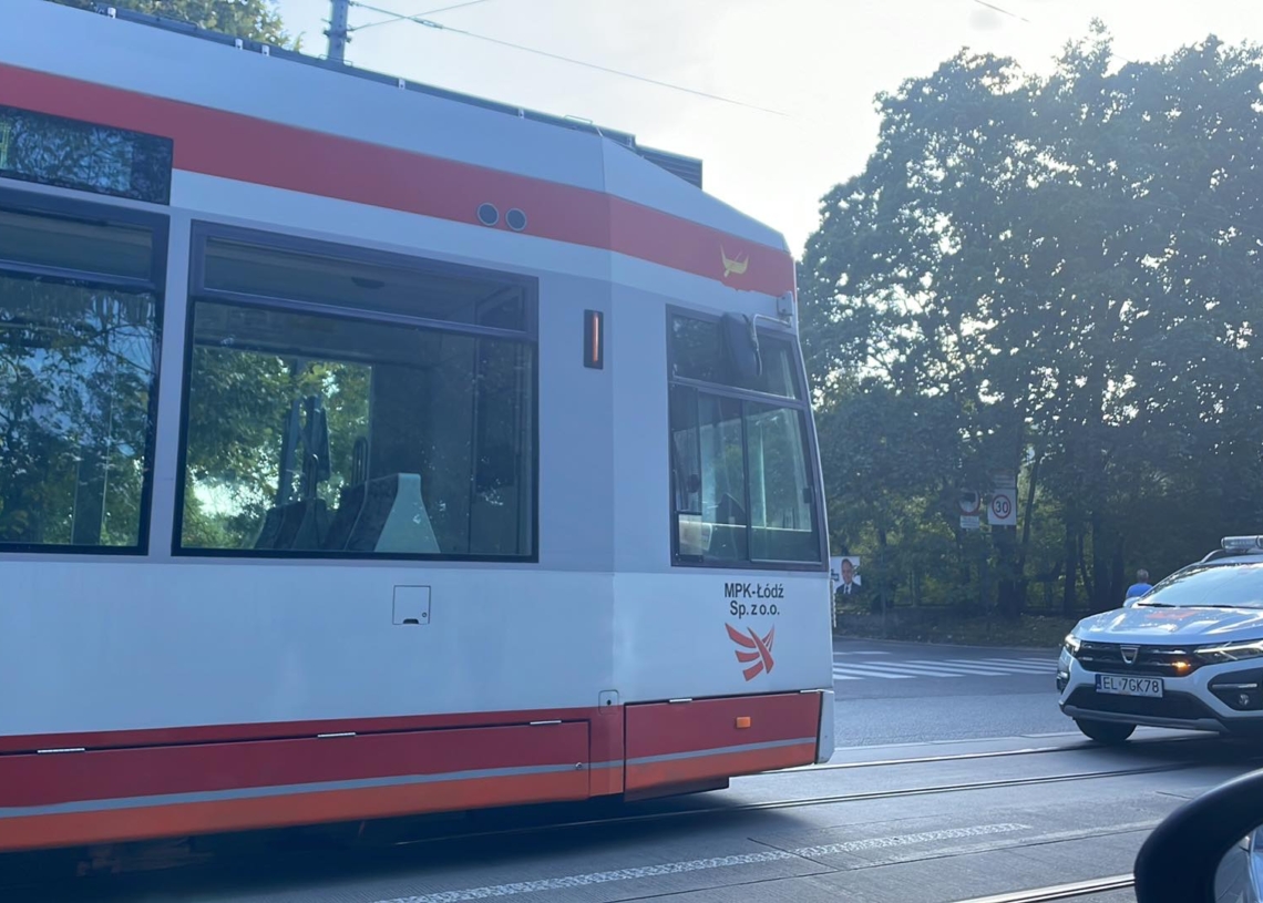 zatrzymanie ruchu tramwajowego na ulicy Narutowicza