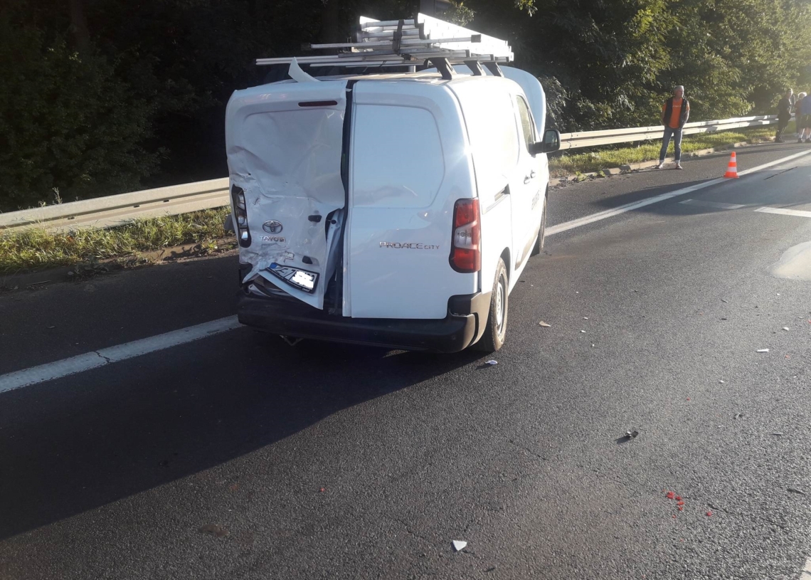 Wypadek busa z nielegalnymi imigrantami w Piotrkowie