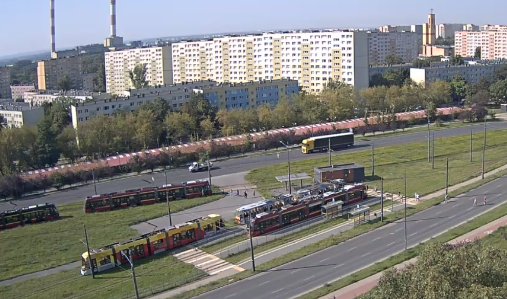 Zatrzymanie ruchu tramwajów na alei Piłsudskiego i ul. Rokicińskiej z powodu zaniku napięcia 1 zatrzymanie ruchu tramwajów na alei Piłsudskiego