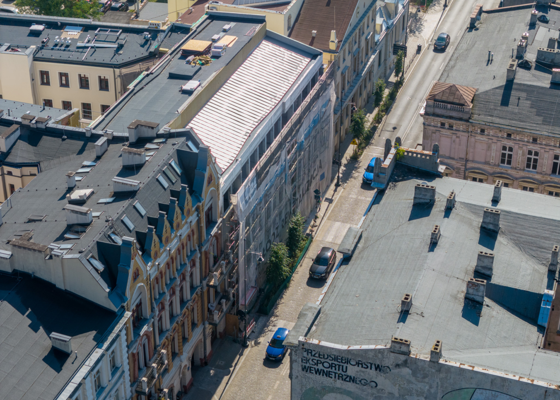 Do końca roku potrwa rewitalizacja kamienicy przy ulicy Sienkiewicza 22. Jej koszt to 20,8 mln zł [ZDJĘCIA]
