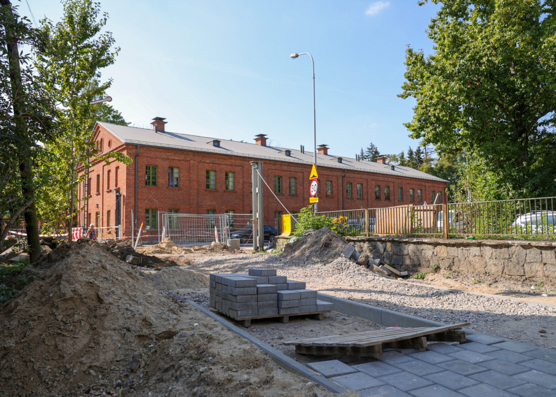 Budowa drogi rowerowej na Księżym Młynie. Wykonano połowę prac