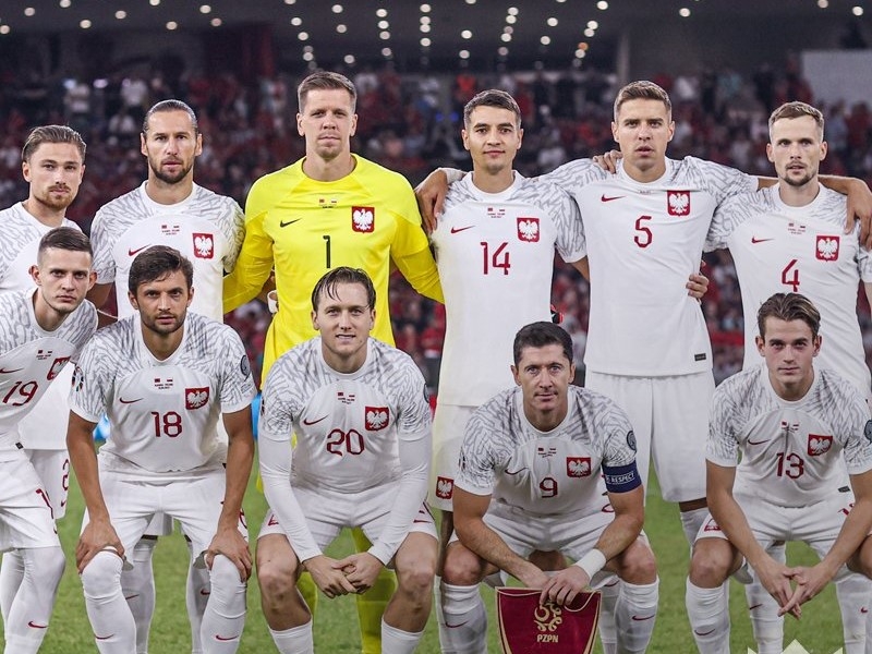 Porażka Polaków z Albanią. Fatalna sytuacja „Biało-Czerwonych” w eliminacjach do mistrzostw Europy 1 Porażka Polaków z Albanią. Fatalna sytuacja „Biało-Czerwonych” w eliminacjach do mistrzostw Europy