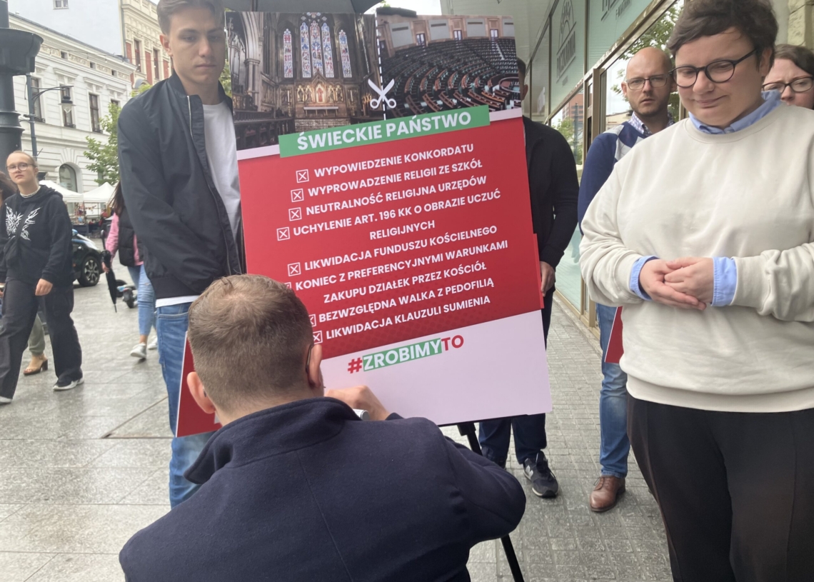 Lewica chce wyprowadzenia lekcji religii ze szkół 1 Lewica