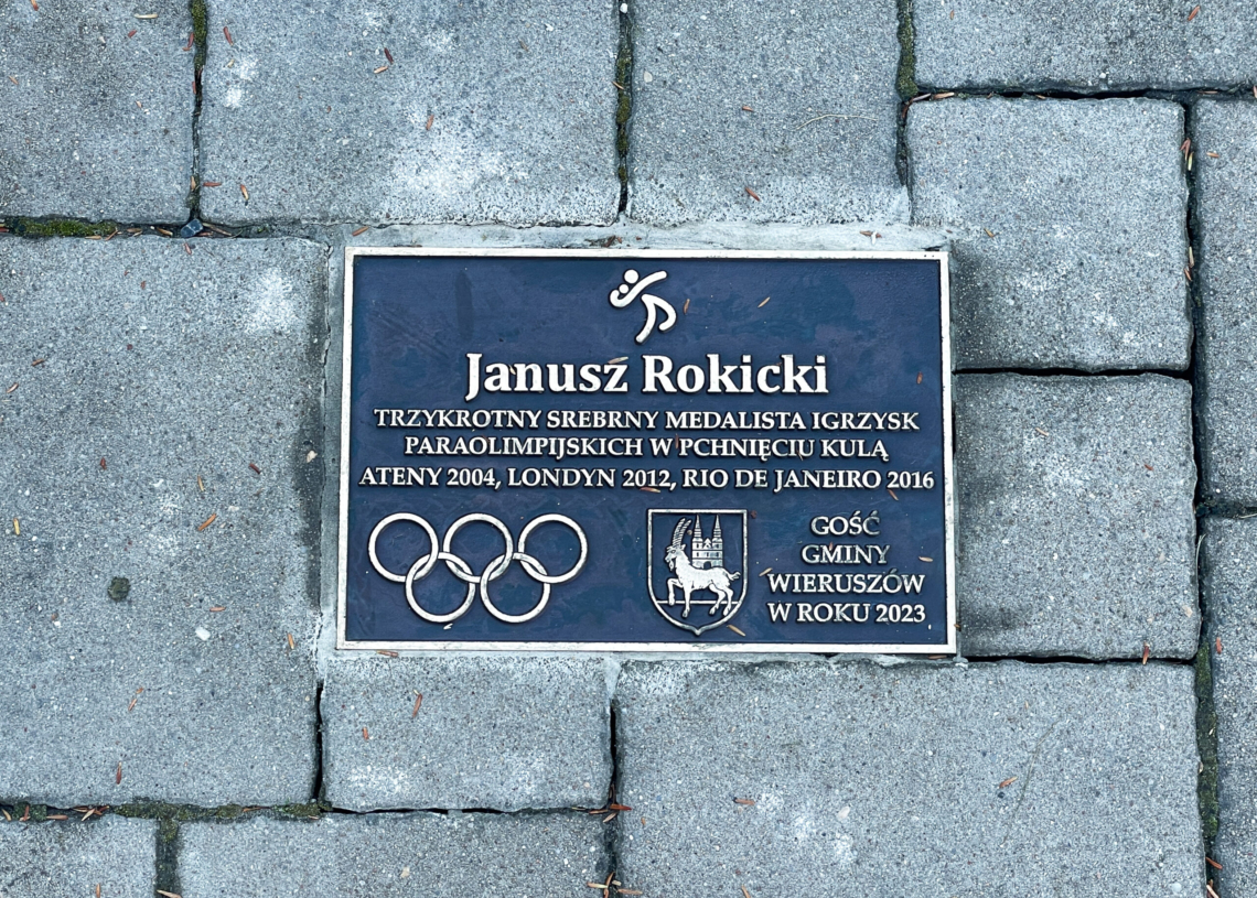 Nowe tablice w Alei Olimpijczyków i Paraolimpijczyków w Wieruszowie