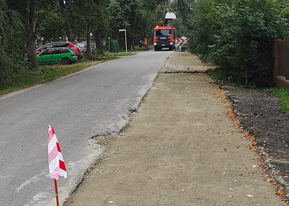 Mieszkańcy Babiczek nie chcą zmiany przebiegu drogi, której modernizacja właśnie się zaczyna