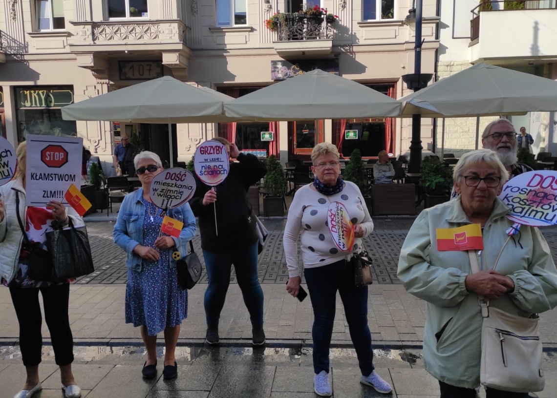 Protest Łódzkiego Stowarzyszenia Lokatorów. Przeciw dotkliwym skutkom polityki mieszkaniowej