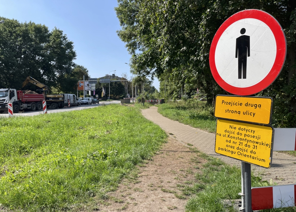 Przebudowa trasy tramwajowej w Konstantynowie postępuje. Torowisko jest niemal gotowe [ZDJĘCIA + WIDEO]