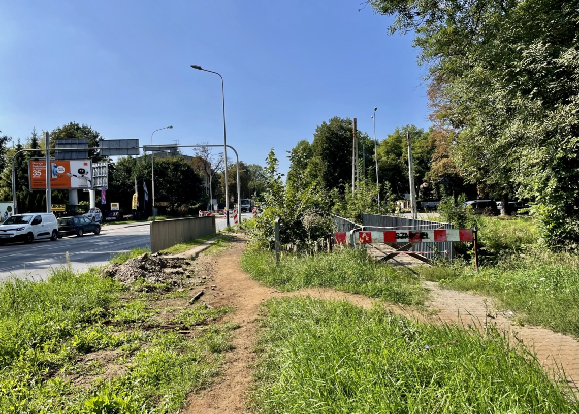 Przebudowa trasy tramwajowej w Konstantynowie postępuje. Torowisko jest niemal gotowe [ZDJĘCIA + WIDEO]