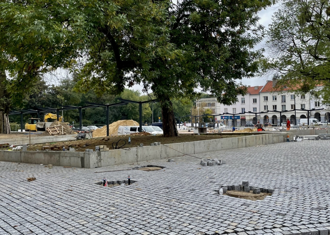 Przebudowa Starego Rynku zakończy się za dwa miesiące? [ZDJĘCIA+WIDEO]