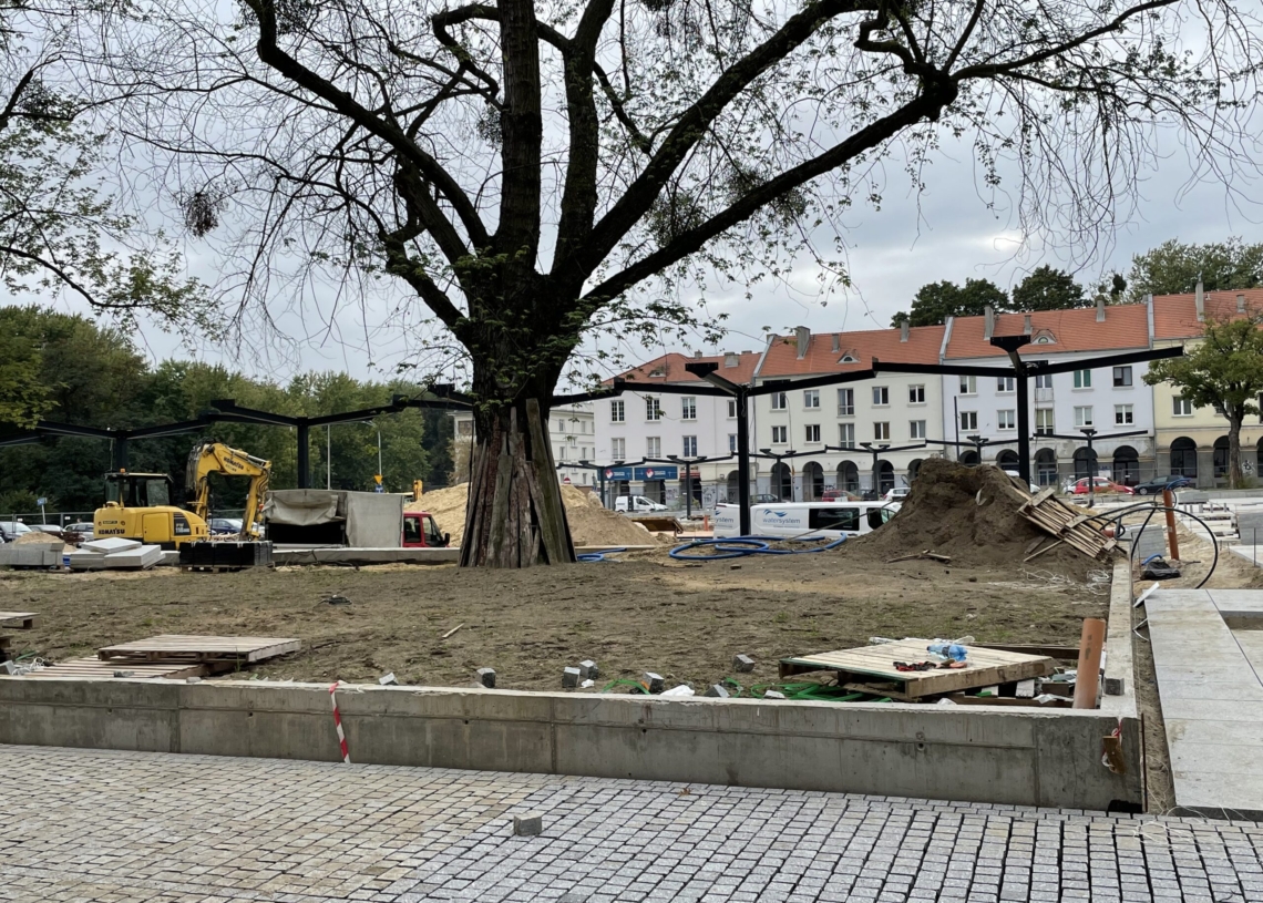 Przebudowa Starego Rynku zakończy się za dwa miesiące? [ZDJĘCIA+WIDEO]