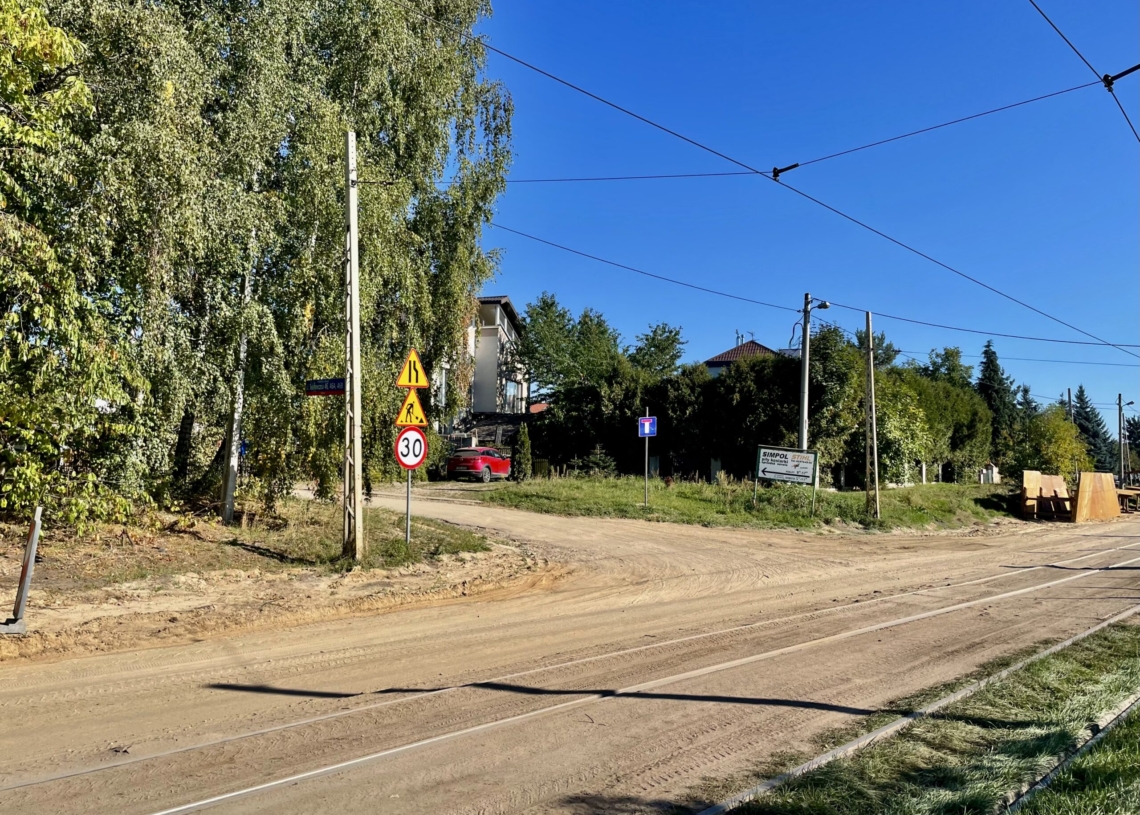 Budowa kanalizacji deszczowej na ulicy Telefonicznej. Utrudnienia potrwają do początku 2024 r. [ZDJĘCIA+WIDEO]