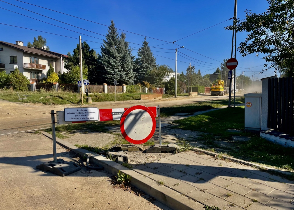 Budowa kanalizacji deszczowej na ulicy Telefonicznej. Utrudnienia potrwają do początku 2024 r. [ZDJĘCIA+WIDEO]