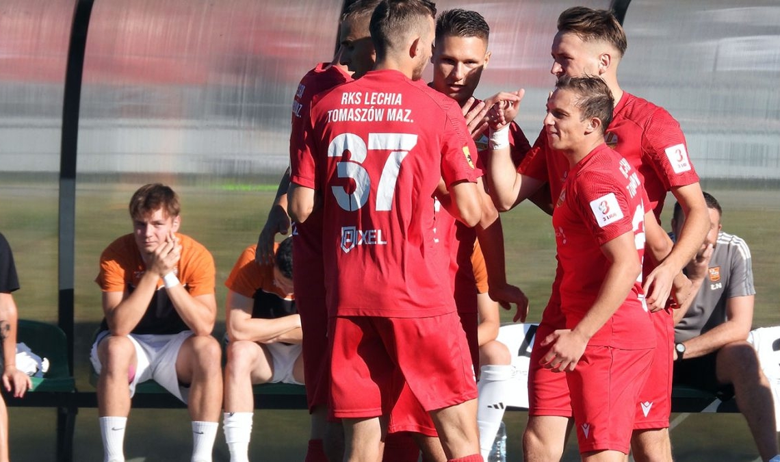 Podsumowanie 8. kolejki III ligi gr. 1: remisy Unii i Pelikana, wpadki GKS-u i Warty, Lechia zagrała na „czwórkę”