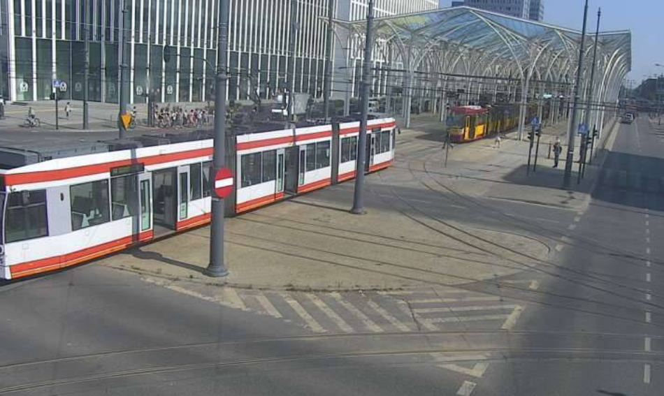 Zatrzymanie ruchu tramwajów na przystanku Piotrkowska Centrum 1 zatrzymanie ruchu tramwajów na przystanku Piotrkowska Centrum