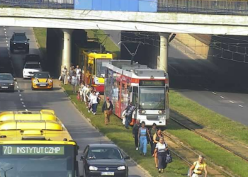 zatrzymanie ruchu tramwajowego na ulicy Rzgowskiej