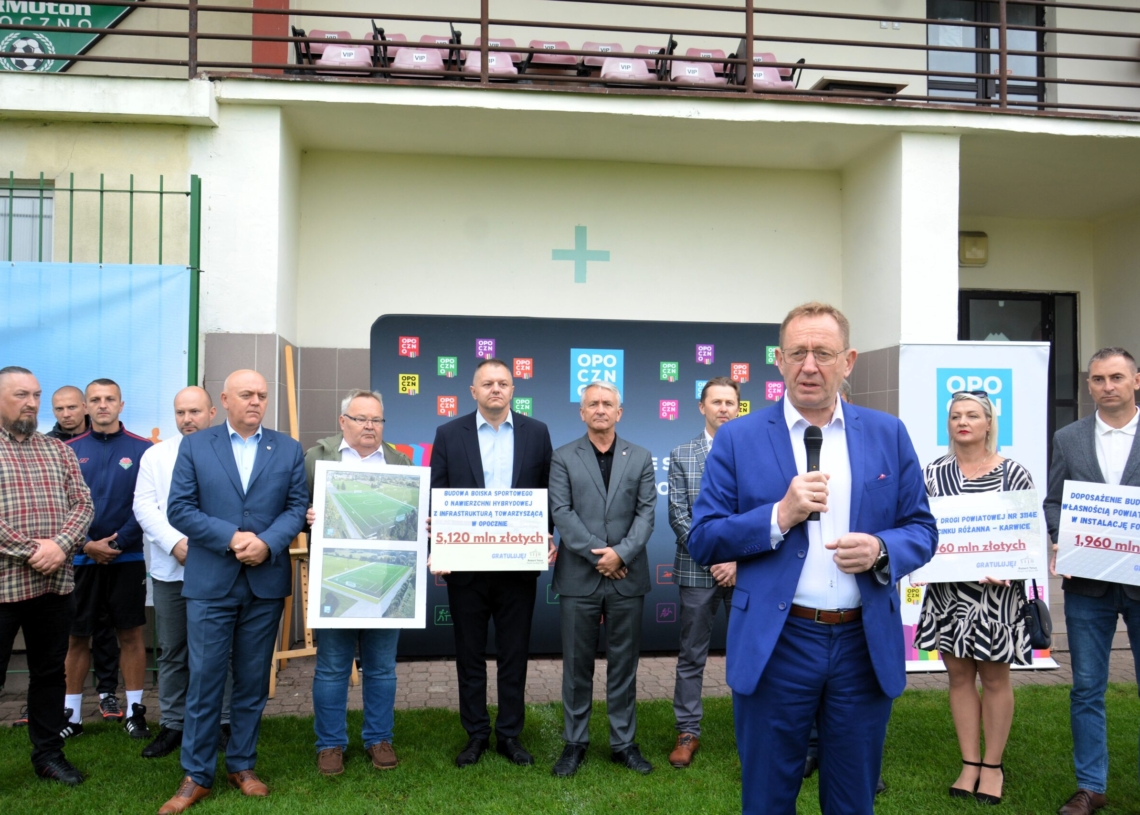 Wręczono symboliczne czeki z Rządowego Programu Inwestycji Strategicznych