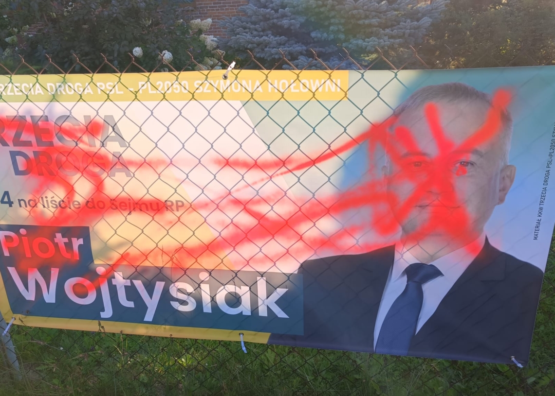 Wandale w gminie Moszczenica. Zniszczyli banery wyborcze Piotra Wojtasika z partii PSL