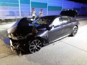 Wypadek A1 BMW. KP PSP w Piotrkowie Trybunalskim