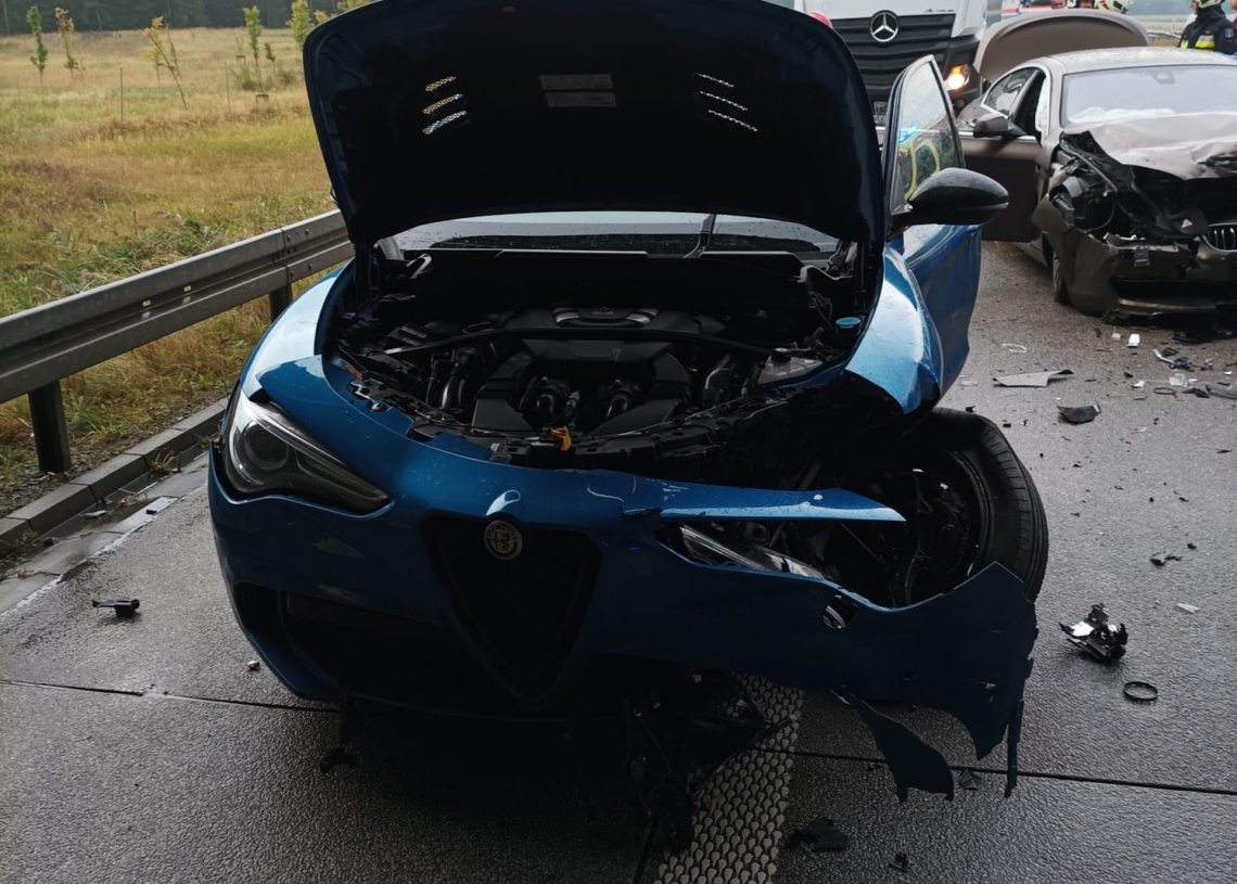Wypadek na S8 w kierunku Wrocławia. 2 osoby poszkodowane