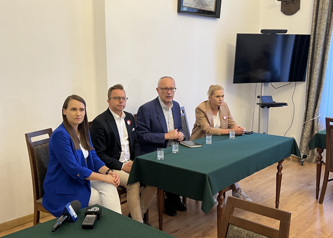 Aktualne problemy w oświacie polskiej. Spotkanie ZNP i polityków KO