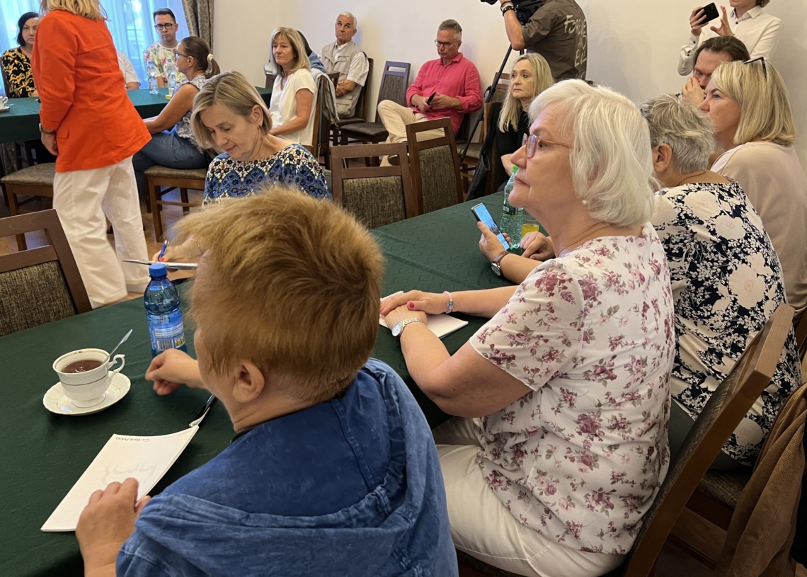 Aktualne problemy w oświacie polskiej. Spotkanie ZNP i polityków KO