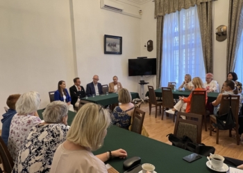 Aktualne problemy w oświacie polskiej. Spotkanie ZNP i polityków KO
