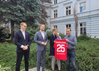 Mała Ada potrzebuje na operację 11,5 mln zł