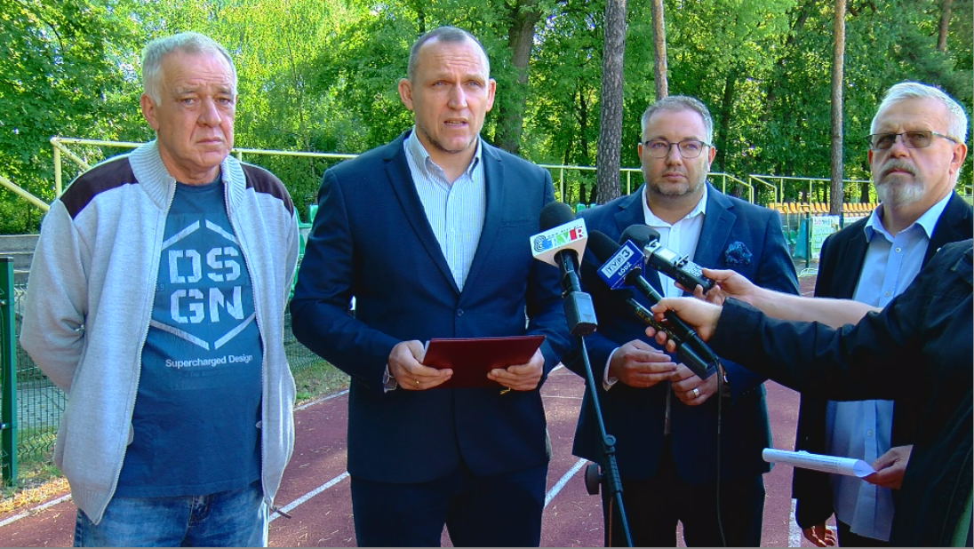 Zduńska Wola: radni PiS krytykują władze miasta za niewystarczające wydatki na kluby sportowe 1 Radni PiS krytykują władze Zduńskiej Woli