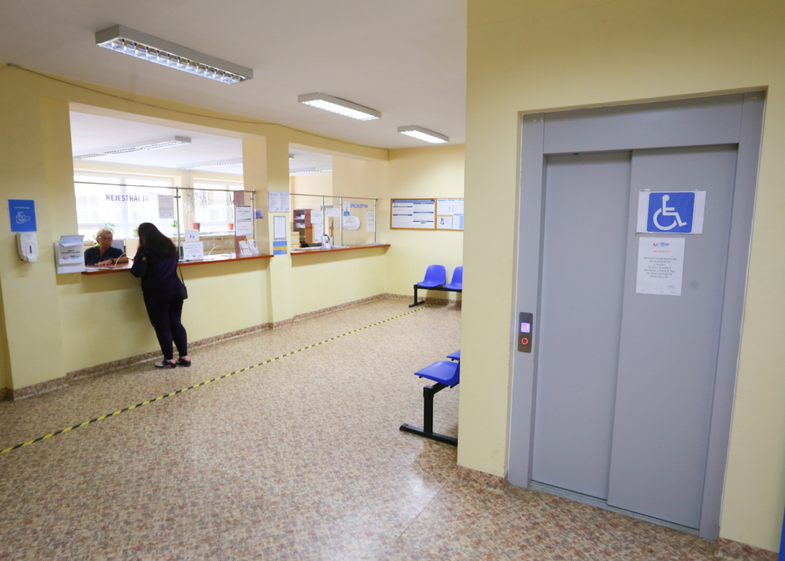 Remont przychodni przy ulicy Maratońskiej wkroczył w kolejny etap