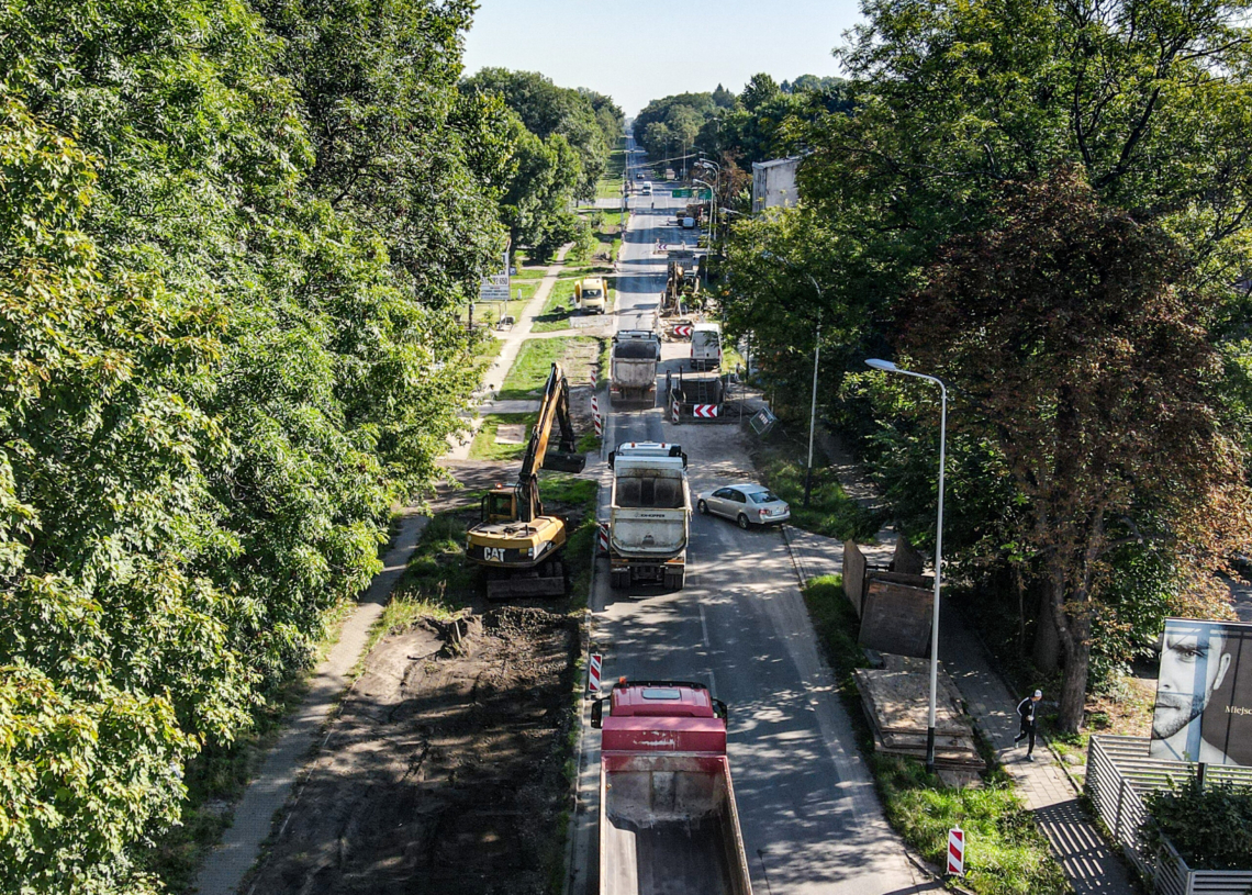 Modernizacja trasy tramwajowej do Konstantynowa zakończy się dopiero w pierwszej połowie 2024 r.