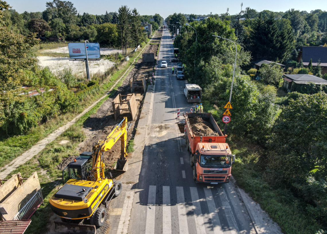 Modernizacja trasy tramwajowej do Konstantynowa zakończy się dopiero w pierwszej połowie 2024 r.