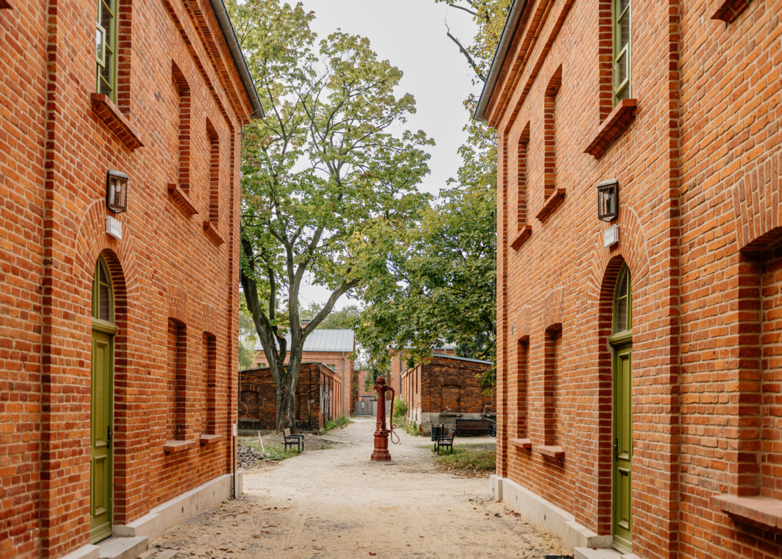 Rewitalizacja Księżego Młyna. Na przełomie września i października kolejne pracownie dla artystów do wynajęcia